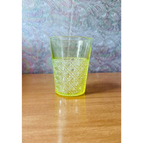 Vintage Cane Vaseline 4” glass tumbler by McKee - Picture 6 of 10